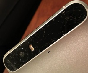 Alguns usuários estão relatando que o Nexus 6P nas parte de vidro da câmera